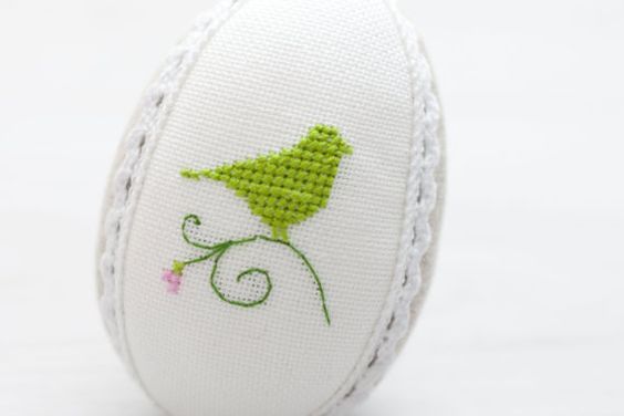 DIY Easter embroidery