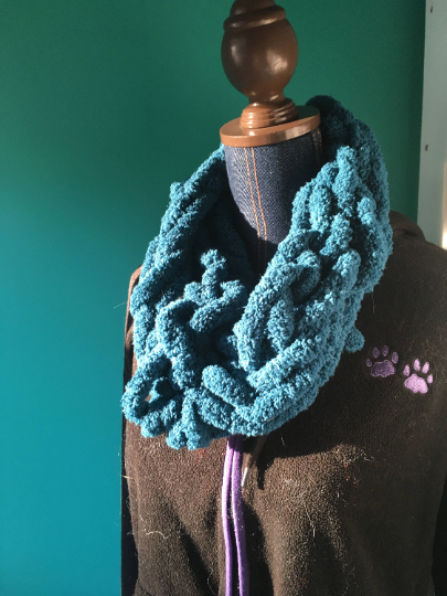 very fuzzy warm winter arm knitted infinity scarf:blue.