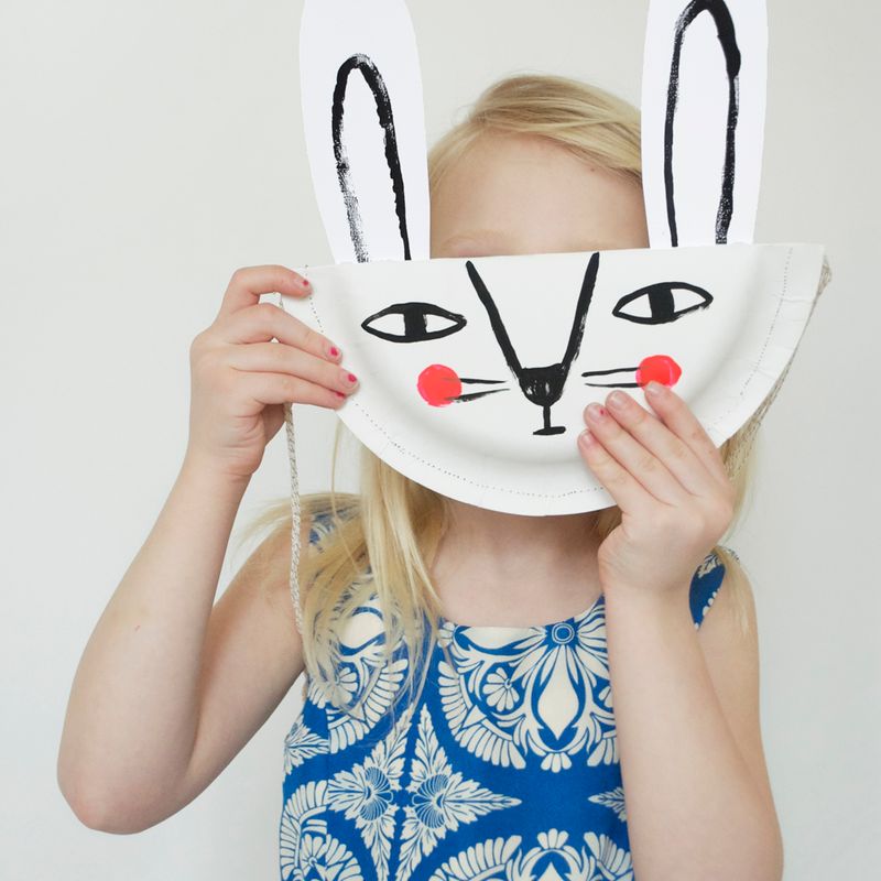 Easter DIY Paper Plate Bunny Purse For The Candies