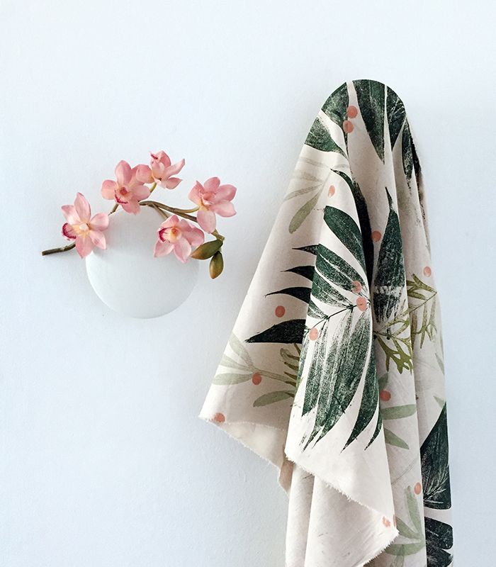 How to print with leaves onto fabric