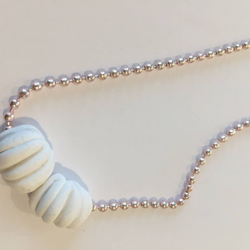 Minimalist double shells handsculpted in plated rose gold necklace n.003