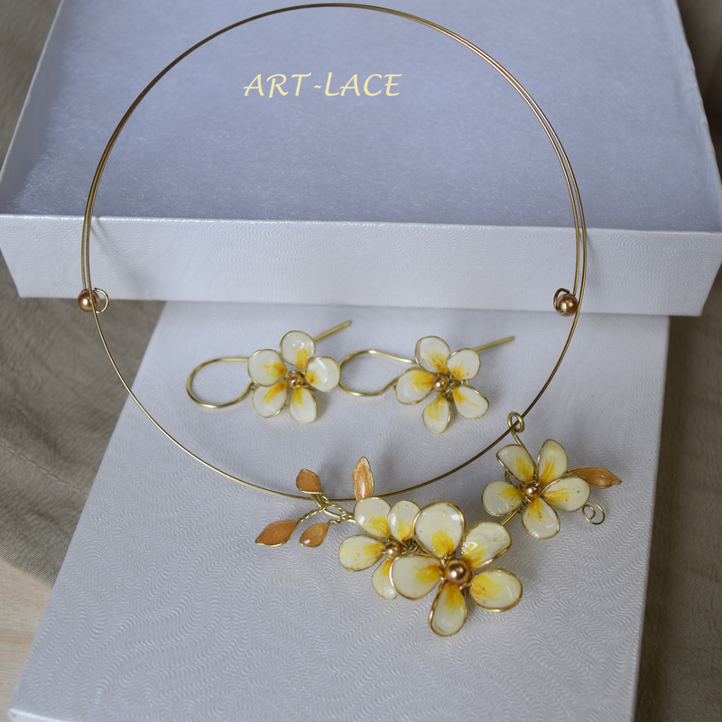 Gold choker Chunky Statement Bridal Flower choker earring and necklace set Plumeria wedding choker Frangipani Exotic Hawaiian Choker Beach