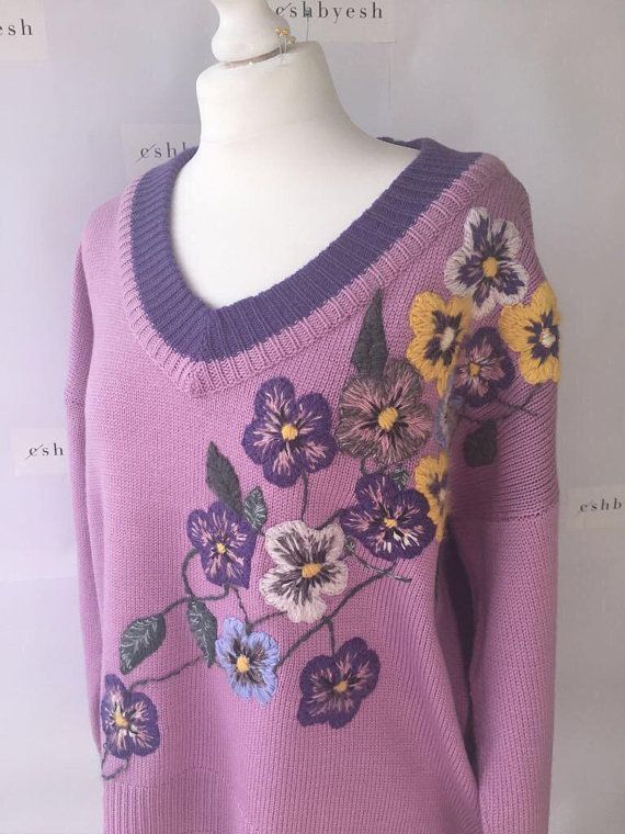 V-neck sweater in lilac and violet with handmade floral embroidery
