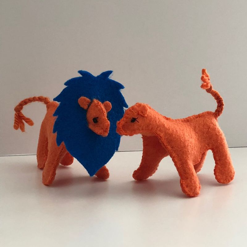 Make Your Own Lion //DIY Sewing Kit