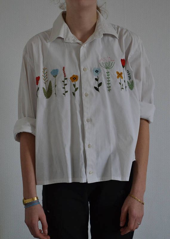 Cute flowers embroidered shirt