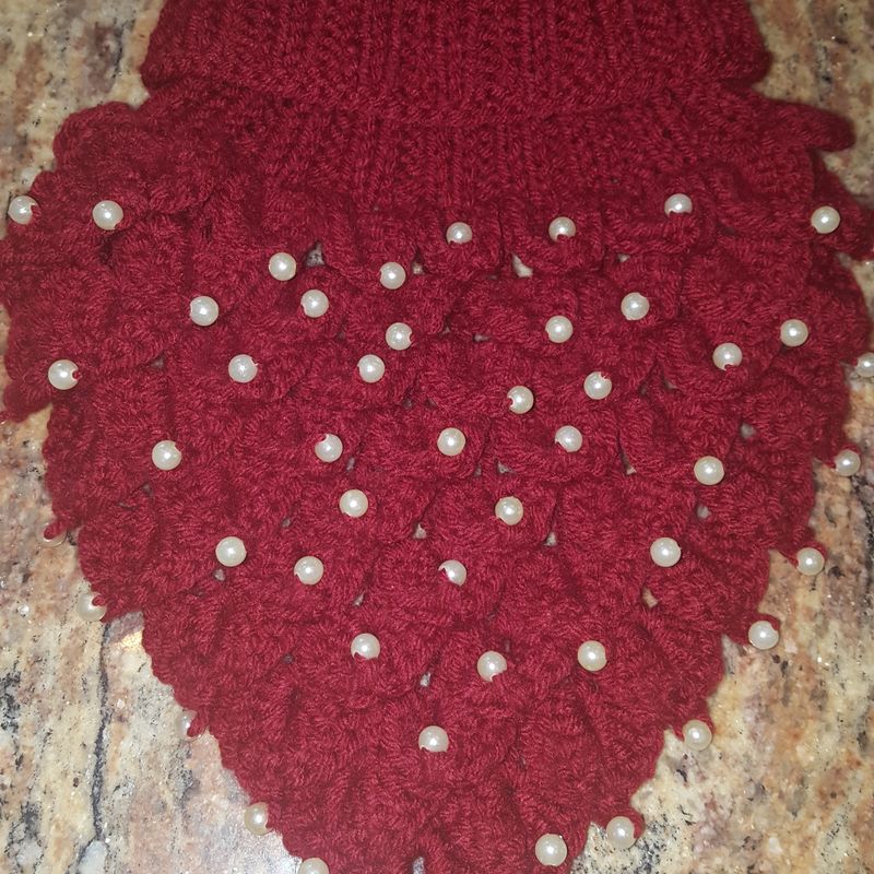 Neck warmer with  cocodrile Stitch