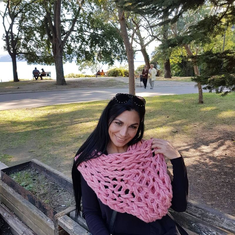 Hand arm knitted Super chunky infinity scarf