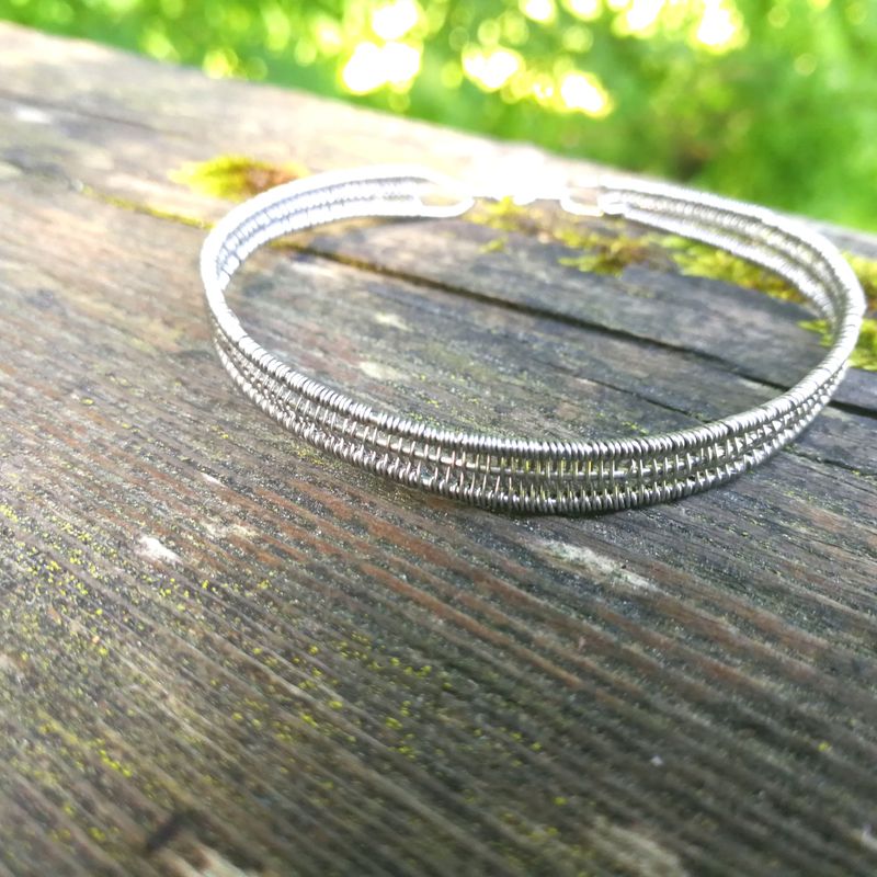 Unisex minimalistic stainless steel bracelet