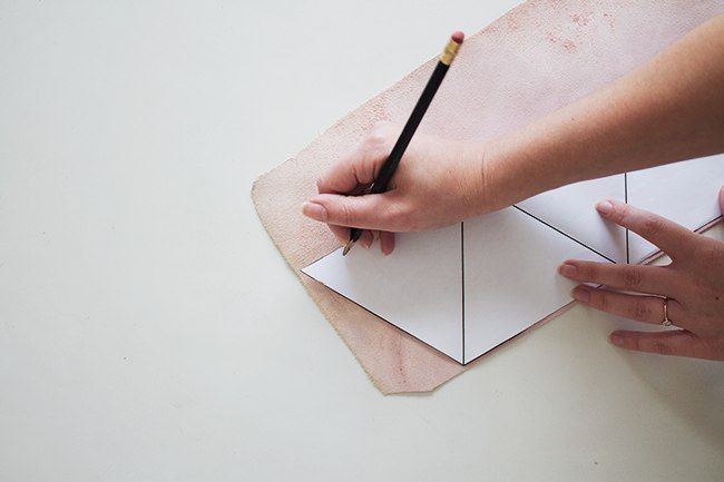 LET'S MAKE LEATHER MINI-ORGANIZERS!