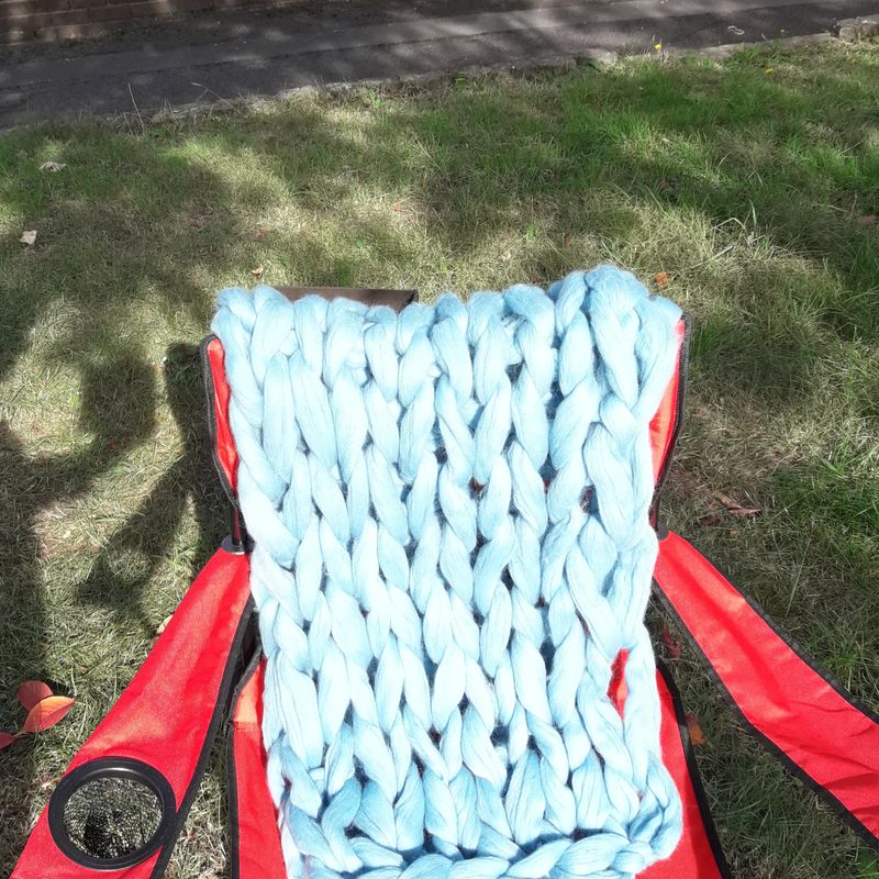 Hand arm knitting Super chunky Lap throw
