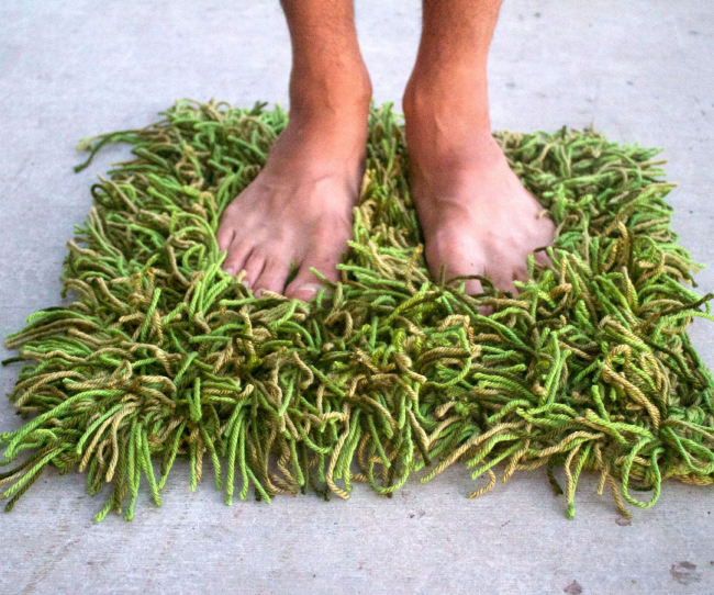 Fluffy grass mat DIY