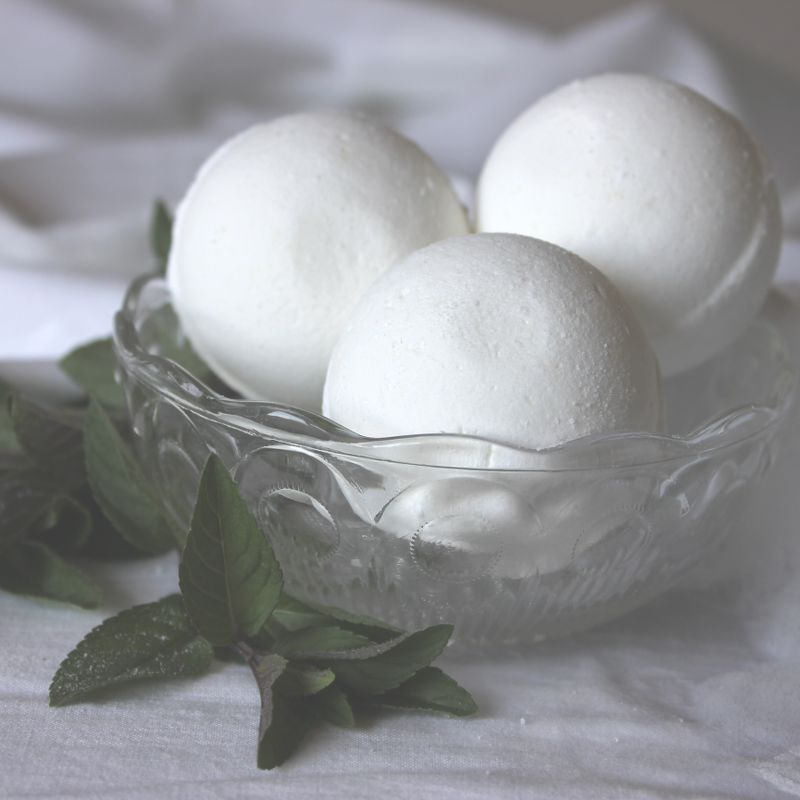 Natural Detox Bath Bombs