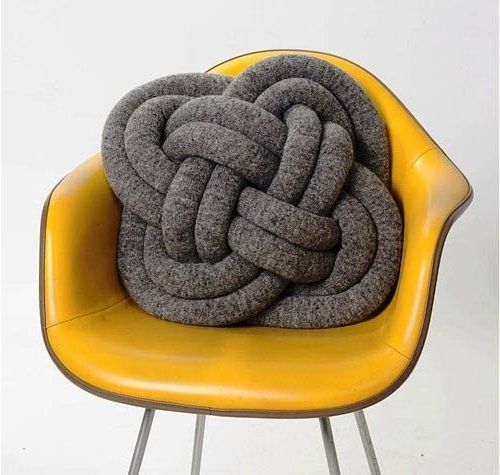DIY cushion knot