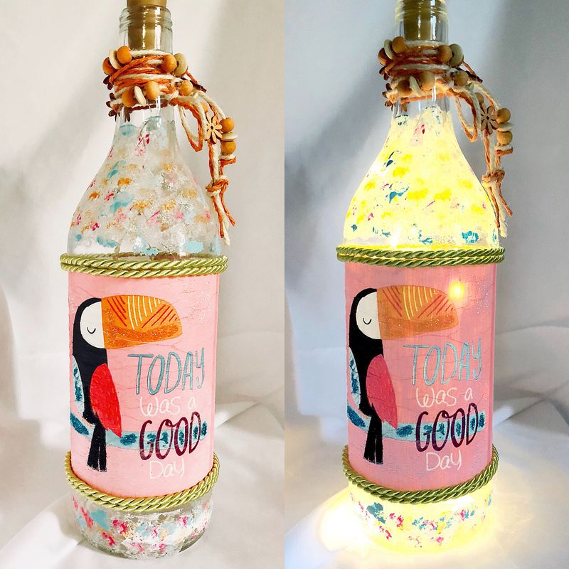 Toucan lighted bottle