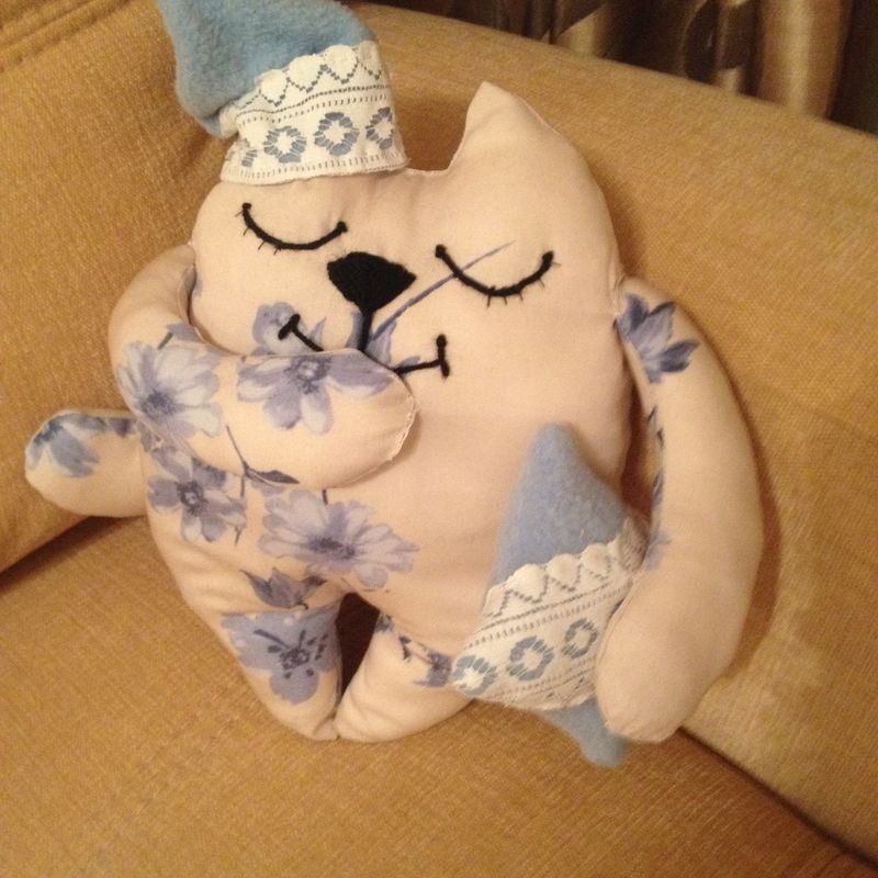 A cat pillow "Sweetie"