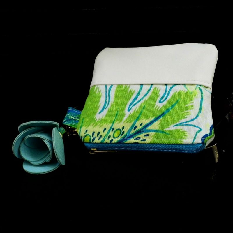 Key Fob Wallet, Minimalist Vegan Wallet, Green Small Pouch, Keychain Wallet Pouch, Keychain Card Holder, Earbud Case