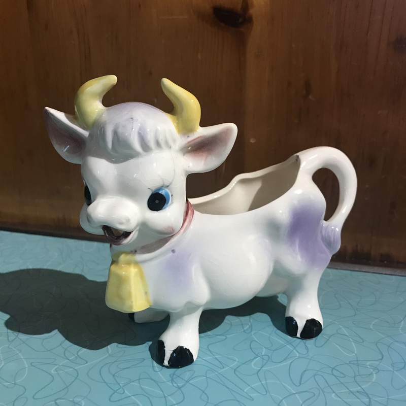 Vintage Purple Cow Creamer / Ceramic Creamer / Farmhouse Kitchen / Cow Collectible / Cow Decor / Country Kitchen / 50s Kitchen Decor