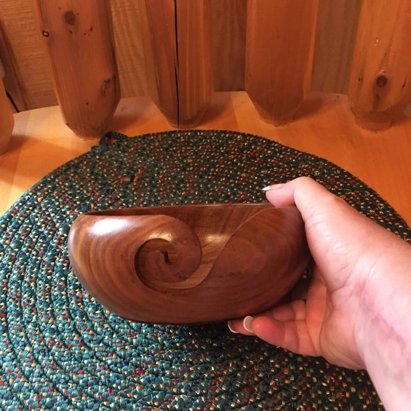 Yarn bowl