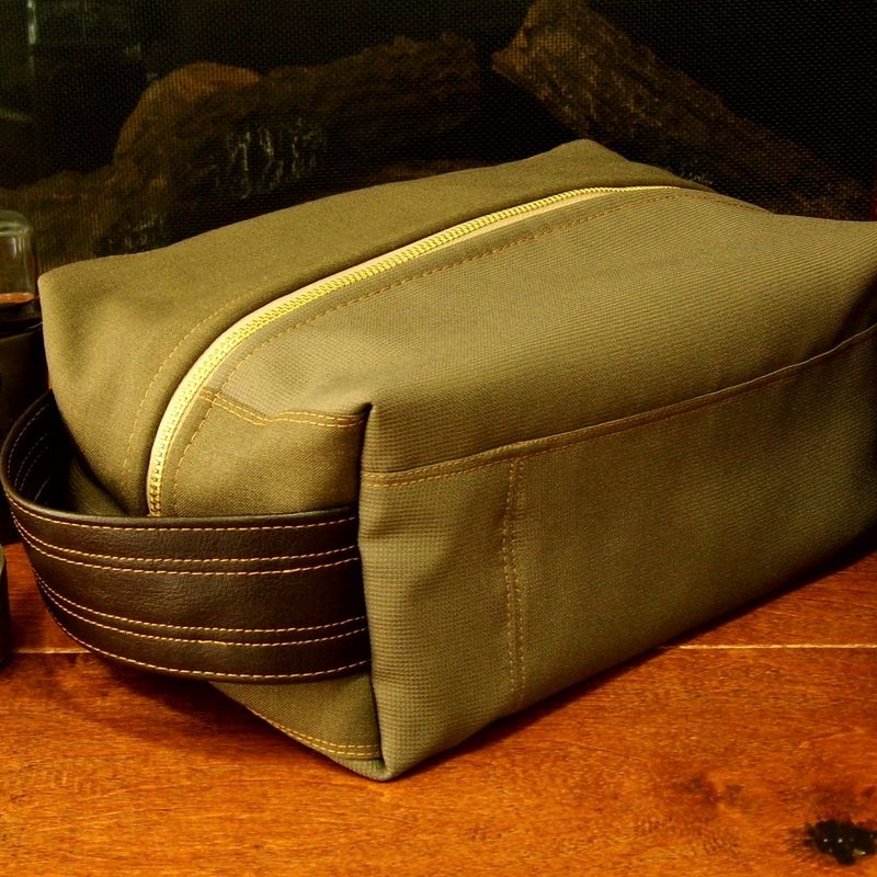 Mens Toiletry Bag, Brown Toiletry Bag, Mens Shaving Bag, Vegan Toiletry Bag, Dopp Kit For Men, Travel Zipper Bag