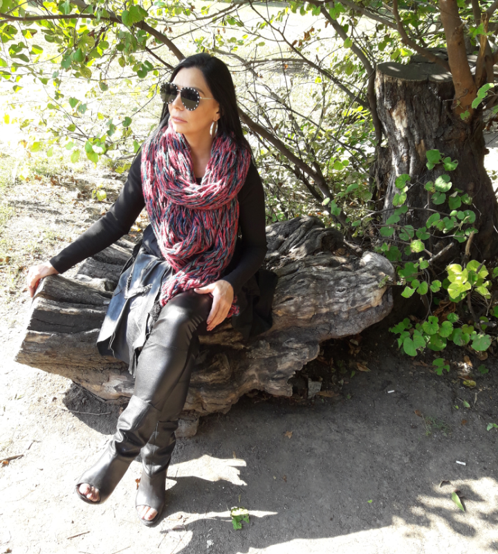 Hand arm knitted combo color oversized Super chunky scarf