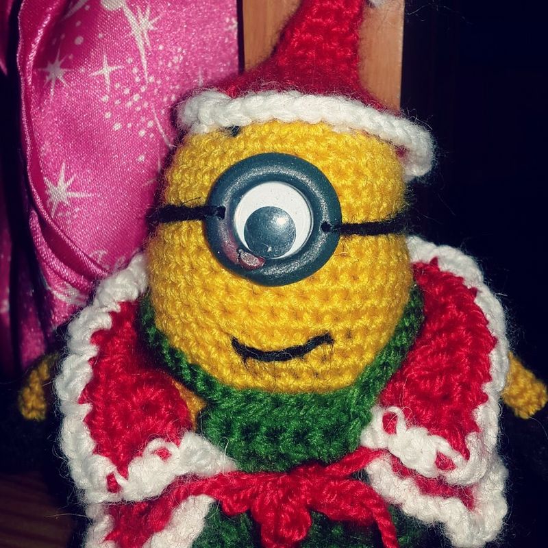 Knitted minions