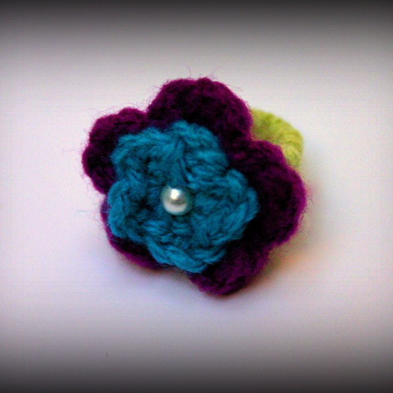 Flower Ring with a vintage touch