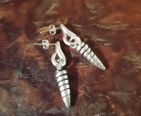 Sterling Silver Tribal Elements 'Honey Comb" dangle earrings