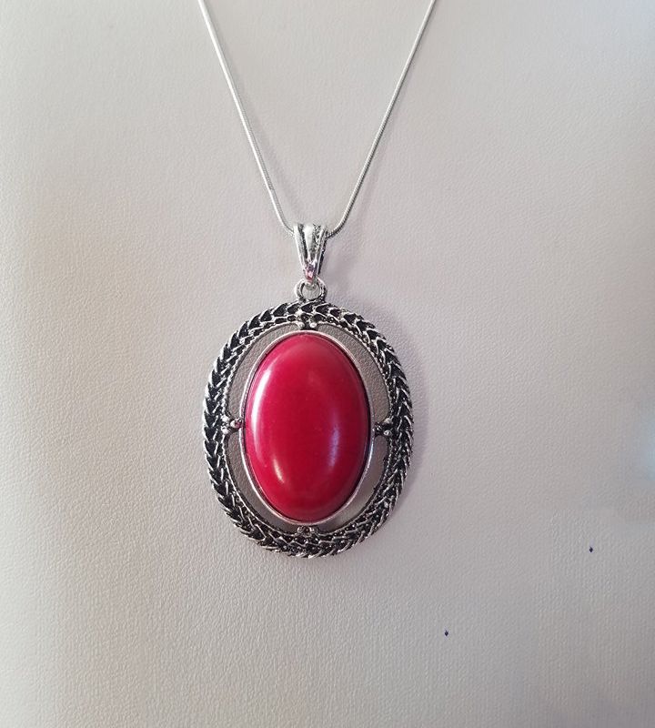 Red Amulet Necklace/Evil Queen Necklace/Red Amulet/Regina Necklace/Sorcerer Necklace/Fairytale Jewelry/Gift For Her