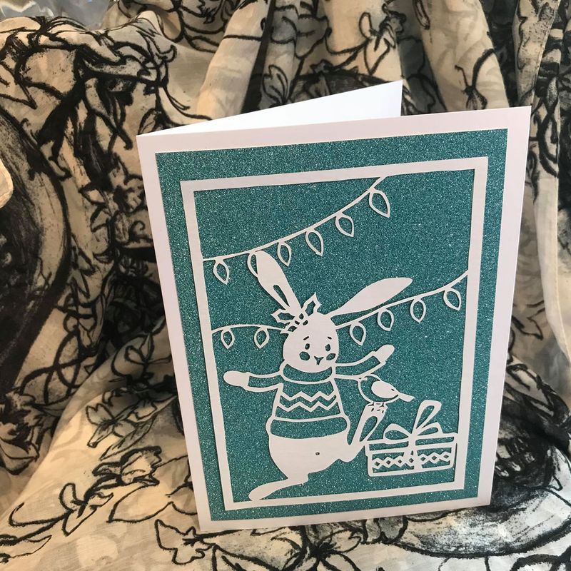 Holly's Gift papercutting template