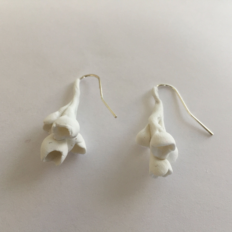 minimalist white bouquet polymer clay earrings n.006