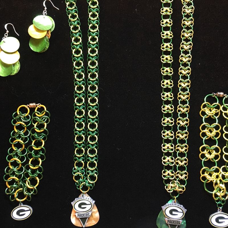 Green and Gold jewelry set