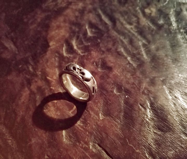 Sterling Silver Tribal Elements "Carved Swirl"Ring