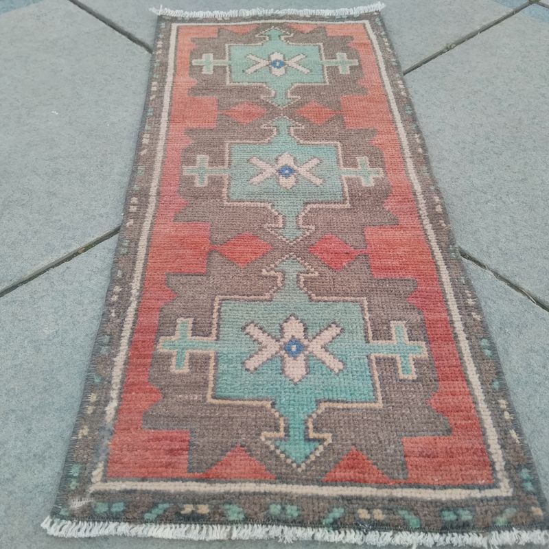 TURKİS SAMALL RUGS !, Free Shipping, Door Mat, Welcome Rug, Vintage Rugs, Table Rug, Red in green Rug, Oushak Rugs, ikat rug