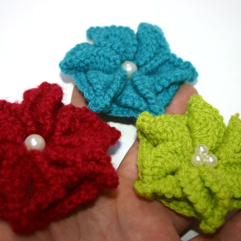 6 petals Flower Brooch