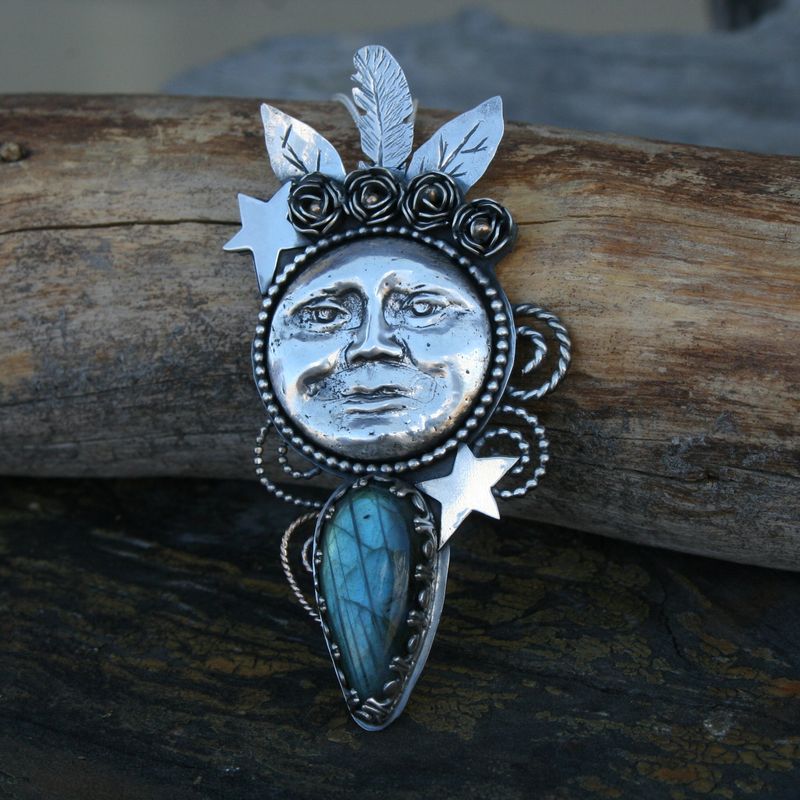 The "Moonchild" Pendant