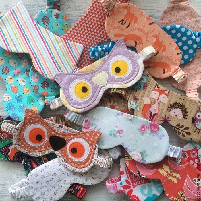 Sleeping mask with your own hands