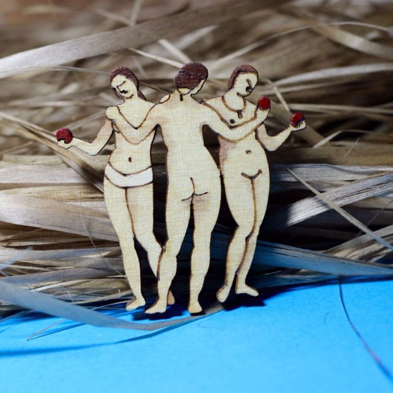 "The Three graces" brooch