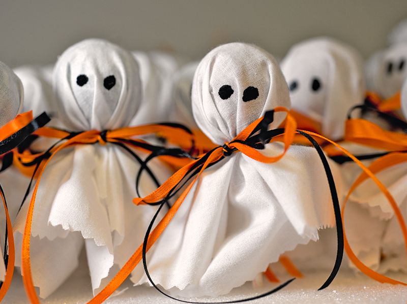 CHUPA CHUPS GHOSTS FOR HALLOWEEN