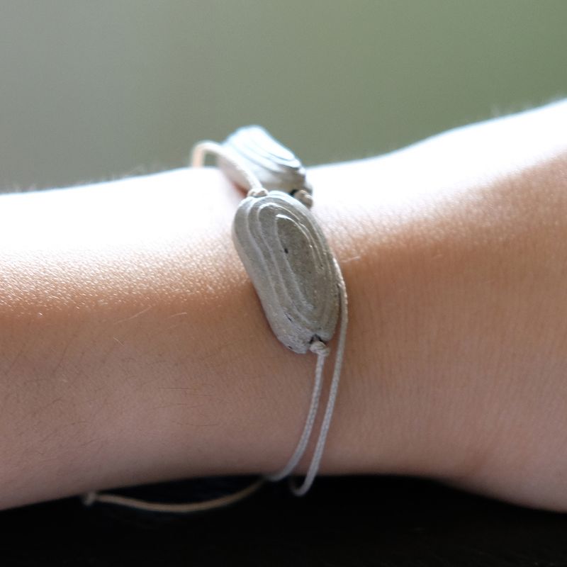 Unique Gifts - Concrete jewelry | Minimalist design | Sliding bracelet | CONTOURcrete series | Simple jewelry | Grey | 2 colors (Women)