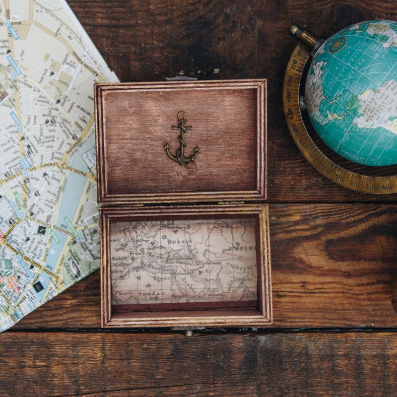 Wooden keepsake/ memory box - Present for the traveler