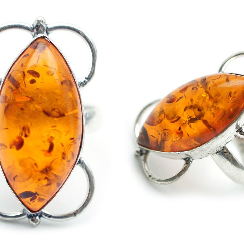 How to make resin jewelry