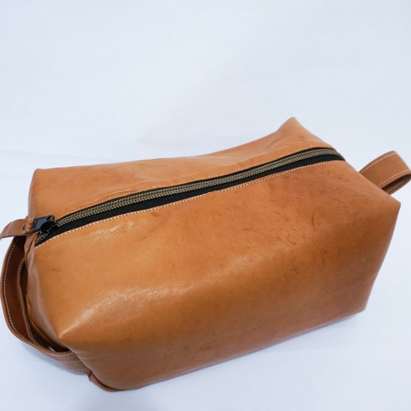 Brown Leather Dopp Kit, Men's Toiletry Bag, Shaving Bag, Waterproof Lining, Groom's Men Gift
