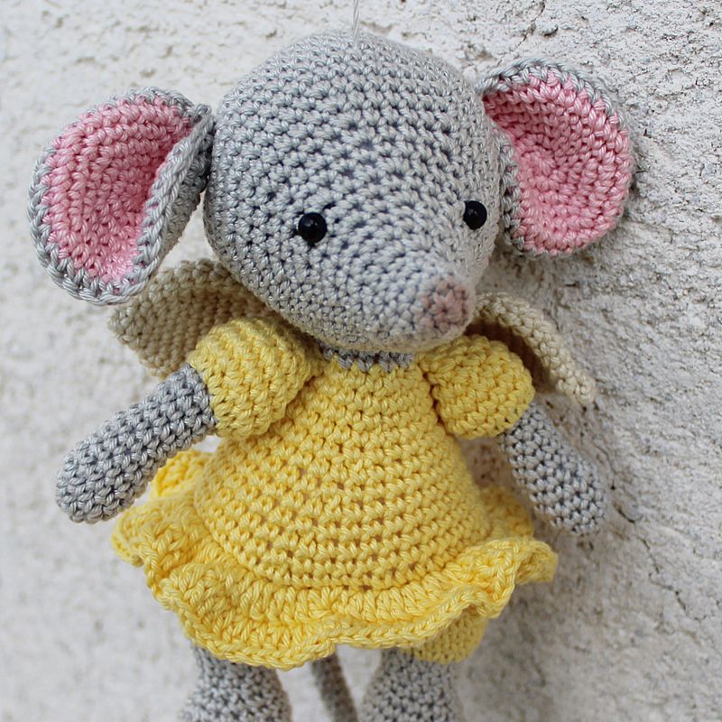 Baby mobile, yellow mouse mobile Animal nursery mobile, crib mobile girl, mouse with angel wings, baby nursery decor, yellow mobile, animal