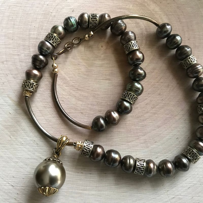 Pearls are believed to have life giving powers, the ability to restore youth and improving self worth. They also represent modesty, love, success, happiness and purity.