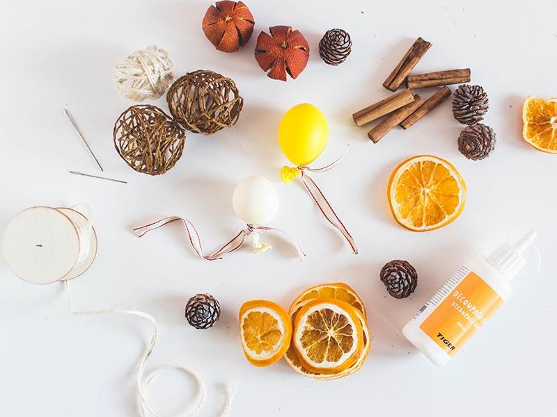 HANDMADE FRAGRANT CHRISTMAS GARLAND!