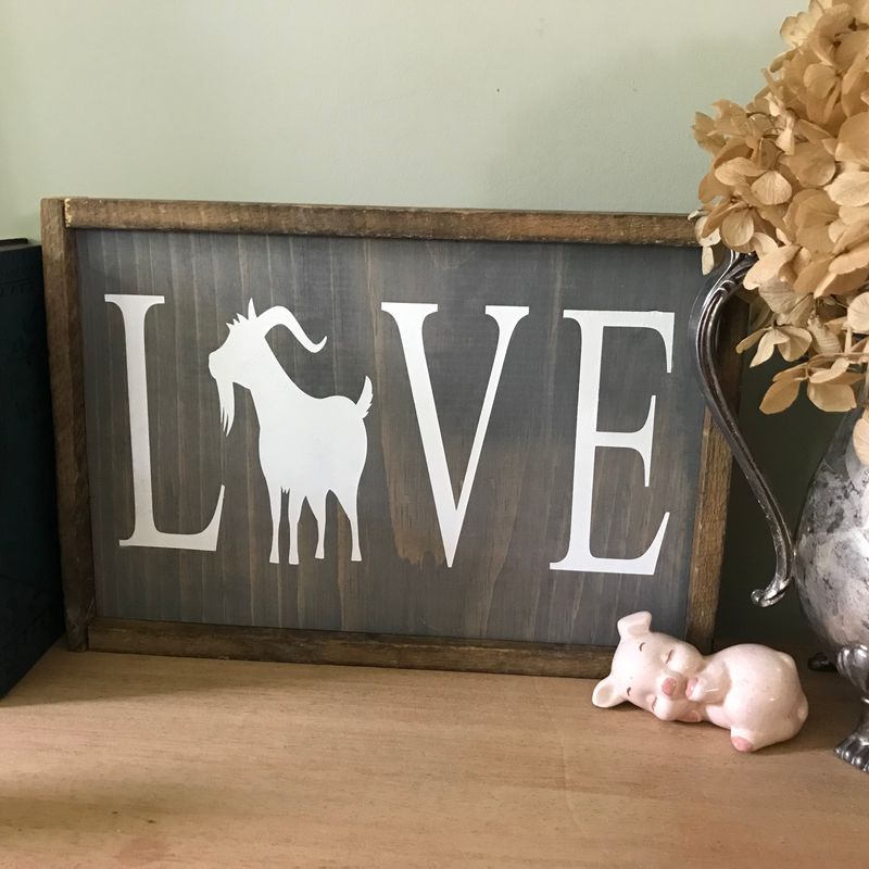 Love Goat Sign | Wooden Goat Sign | Goat Racing| Farmhouse Sign | Housewarming Gift | Goat Barn Sign | Goat Lover Sign | Animal Art