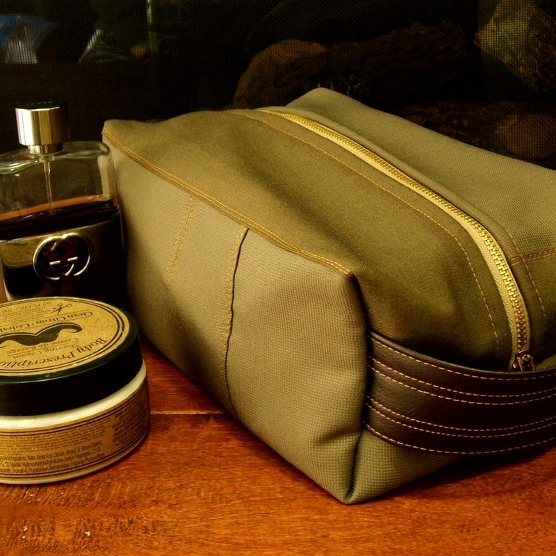 Mens Toiletry Bag, Brown Toiletry Bag, Mens Shaving Bag, Vegan Toiletry Bag, Dopp Kit For Men, Travel Zipper Bag