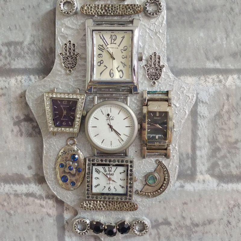 HAMSA WALL HANGING : A GOOD LUCK CHARM