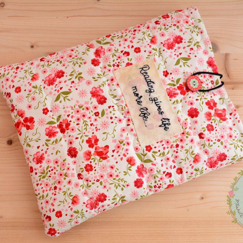 Book sleeve, e-reader cover, gift for reading, bookworm gift, book buddy, vintage roses cover, notebook cover, red rose book cover, book bag