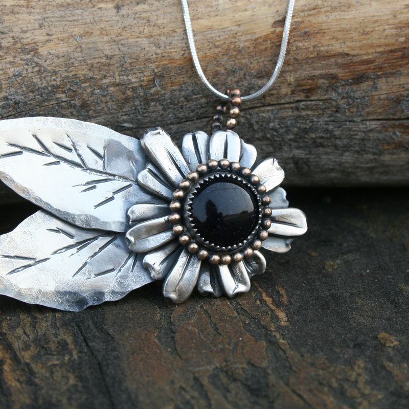 The "Daisy Mae" pendant